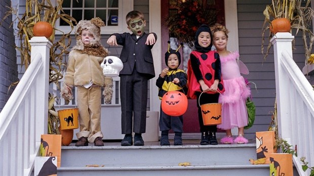 Prudence dans les rues lors la collecte de l’Halloween