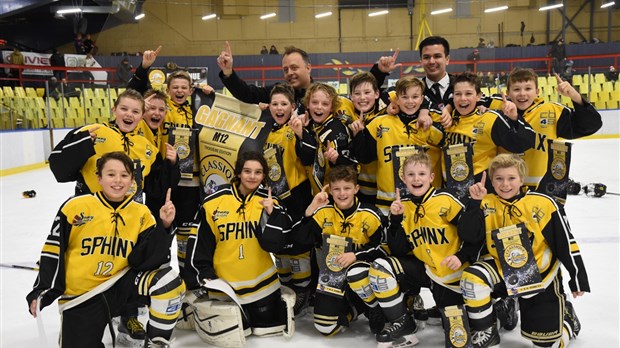 Les Sphinx M12 sont champions à Rivière-du-Loup
