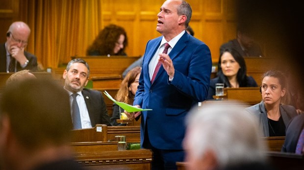 Guy Caron parle de trahison envers les travailleurs