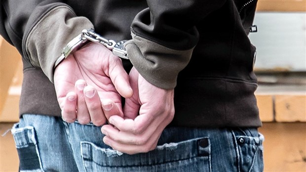 Perquisition de stupéfiants sur la rue Saint-Pierre