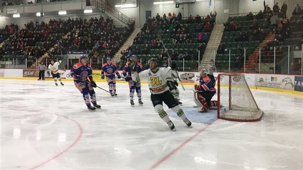Une victoire signée Lacasse et Villemaire 
