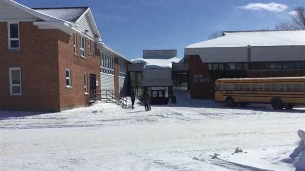 Des parents de Saint-Antonin lancent une pétition pour garder les élèves à l’école Lanouette