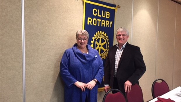Le Club Rotary reçoit la mairesse Sylvie Vignet