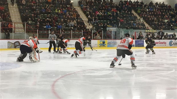Les 3L perdent 7 à 4 contre Thetford Mines