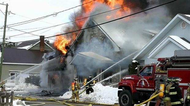 Incendie majeur à Pohénégamook 