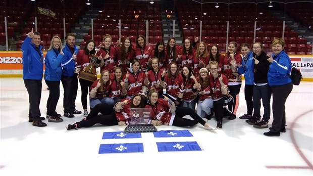 Ballon sur glace : l’équipe T-Miss U-19 est championne au Canada 