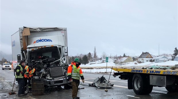 Collision entre deux poids lourd à Saint-Fabien