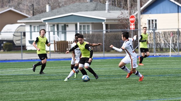Soccer AAA : deux revers pour le Mondial 