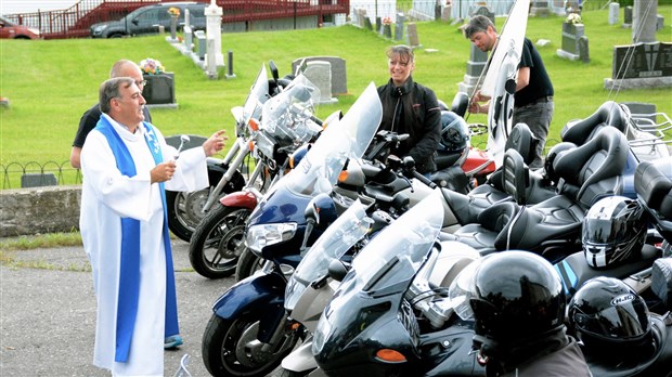 Grand rassemblement de motos à Saint-Simon