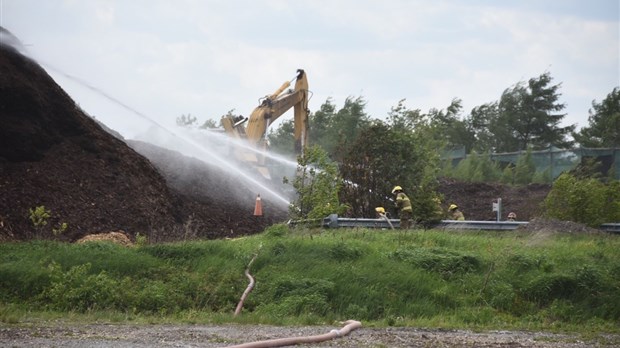 Incendie extérieur majeur à l'usine F.F. Soucy