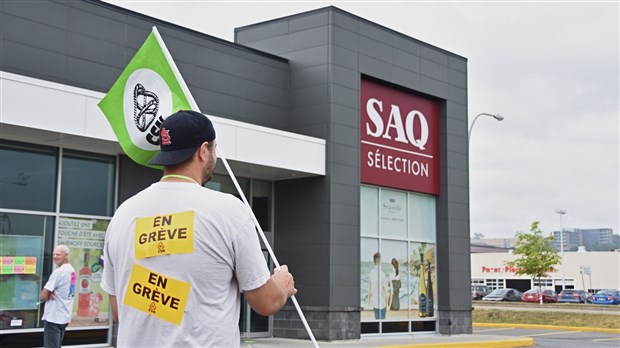La SAQ en grève à Rivière-du-Loup