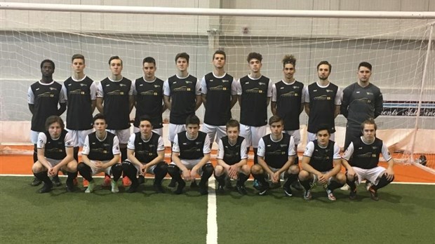 Deux revers sur la route pour le U-18 AAA 