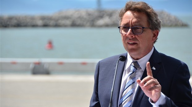 Transfert du port de mer de Cacouna: «On y touche» - Jean D'Amour