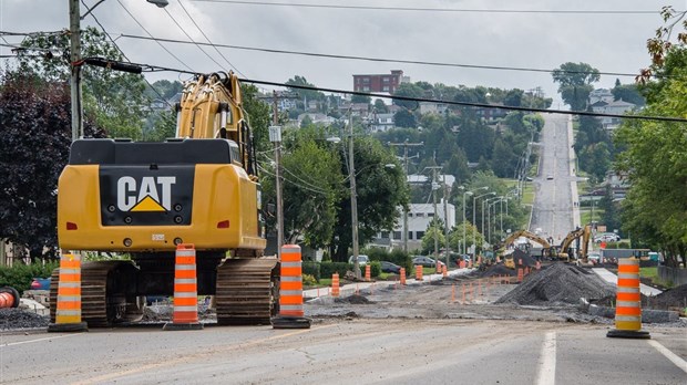 Cout des travaux d’asphaltage : la MRC de Rivière-du-Loup veut en discuter