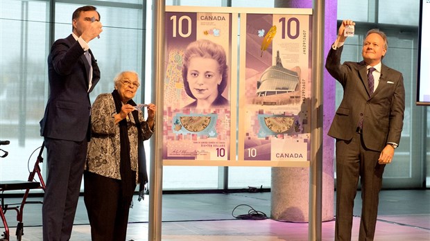 Le premier billet canadien orienté à la verticale