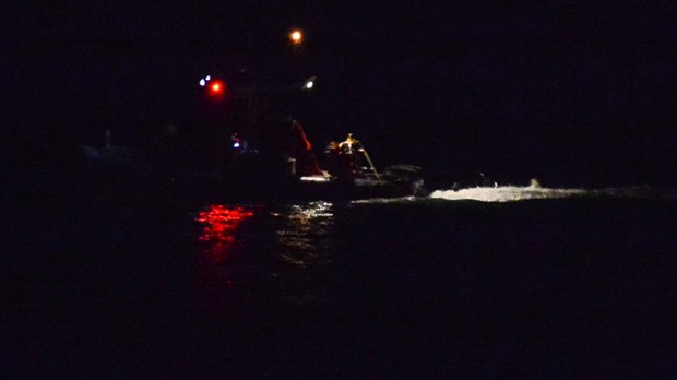 Évacuation nautique d’un homme sur l’ile du Pot à L’Eau-de-Vie