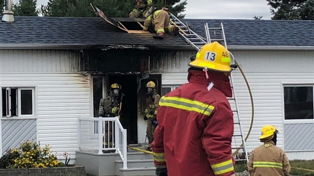 Maison ravagée par les flammes à Saint-Antonin 
