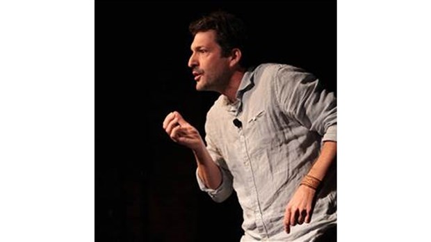 Le conteur Cédric Landry à la Cour de circuit de L’Isle-Verte
