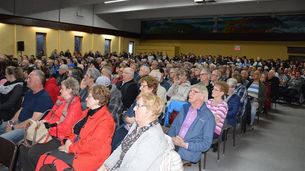 Arénas à Témiscouata-sur-le-Lac : la position des candidats au poste de maire