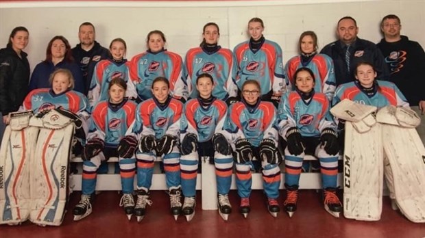Les Cyclones Pee-Wee A remportent la Célébration Caroline Ouellette 