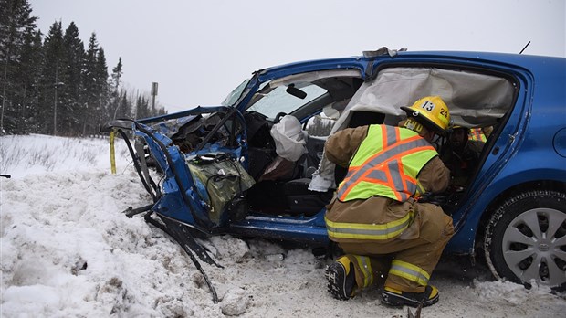  Collision avec un poids lourd sur la route 185