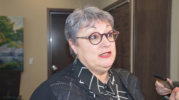 La mairesse Sylvie Vignet rétablit le tir