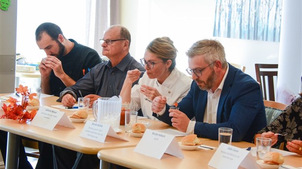 L’affaire est ketchup à la Résidence des Bâtisseurs !