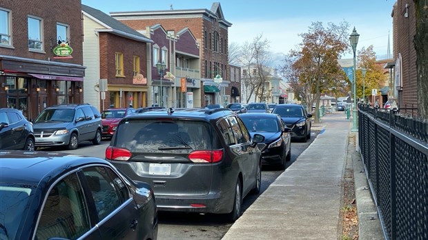Stationné en sens inverse sur la rue Lafontaine