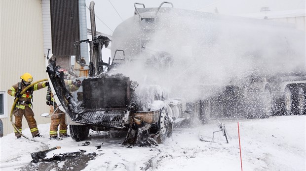 Incendie de véhicule à Rivière-du-Loup