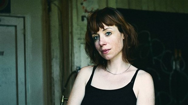 Maud Evelyne, finaliste du Prix de poésie Radio-Canada
