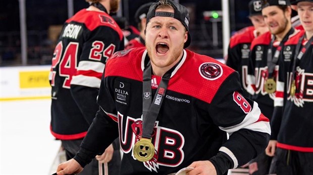 Hockey : Tristan Pomerleau parmi les meilleurs universitaires au pays 