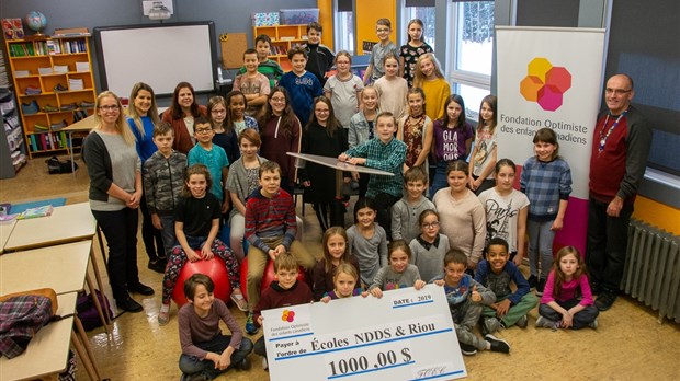 Deux vélo-pupitres pour les élèves des écoles Riou et Notre-Dame-du-Sourire