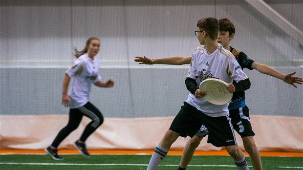 Esprit d’équipe, intensité et habiletés physiques à l’Ultimate frisbee