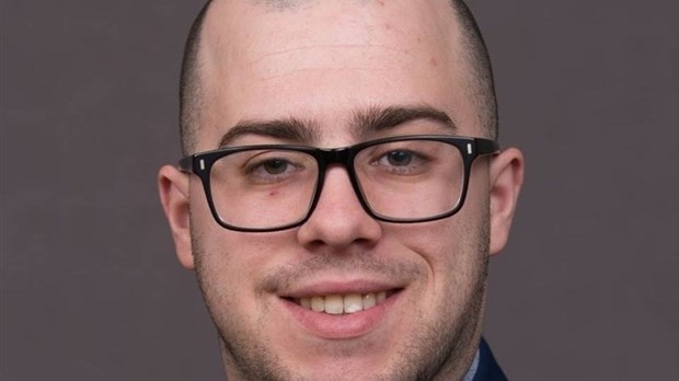Publications sur Facebook en faveur du Bloc québécois: un attaché de presse démissionne