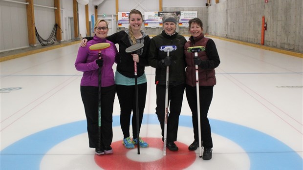 Un 1er tournoi féminin au Centre de Curling Prelco