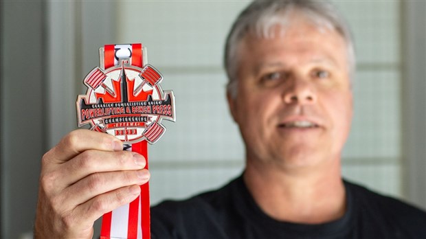 Jacques Potvin brille au Championnat canadien de dynamophilie 