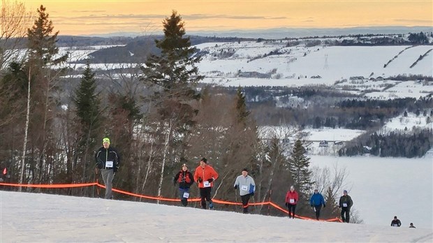 Course au coucher de soleil au Parc du Mont-Saint-Mathieu
