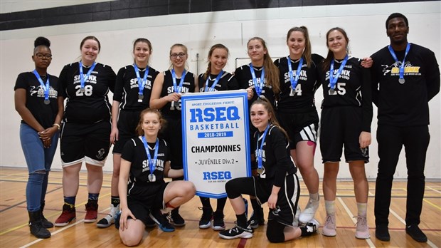Deux équipes des Sphinx aux championnats provinciaux de basketball