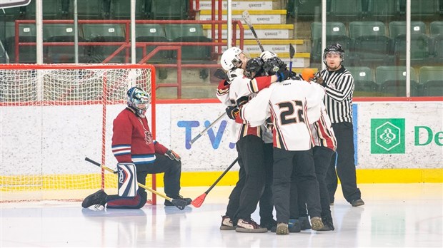  Le Blitz du Témiscouata se paie les favoris en début de tournoi 