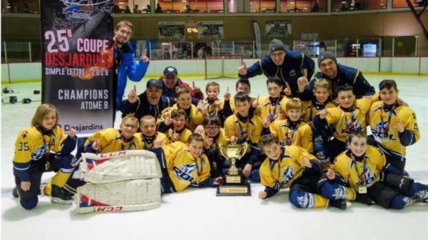 Le Club Optimiste Atome B remporte la Coupe Desjardins