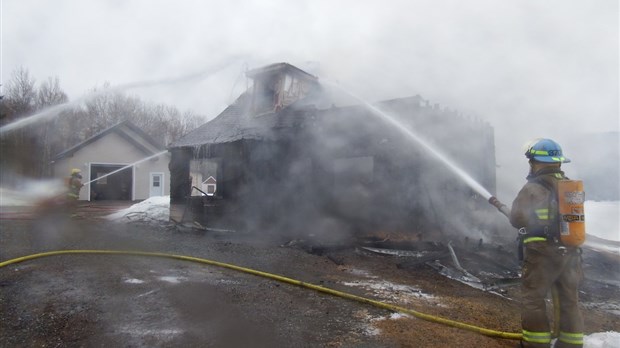 Incendie majeur à Saint-Jean-de-la-Lande