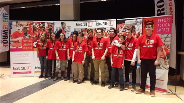 Dix élèves du programme de robotique AMT/Notre-Dame s’illustrent à l’Université Laval