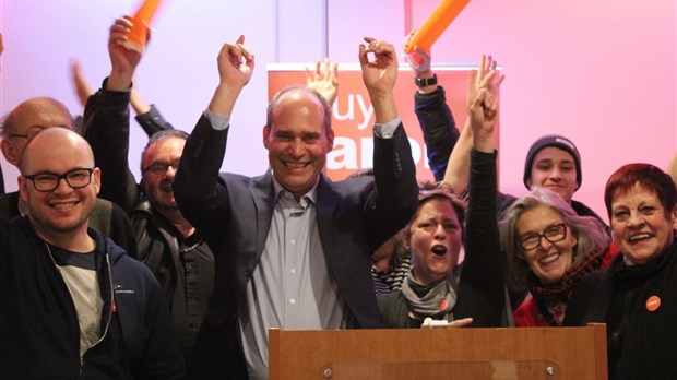 Guy Caron officialise sa candidature