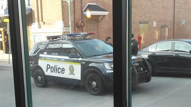 Arrestation musclée au centre-ville de Rivière-du-Loup