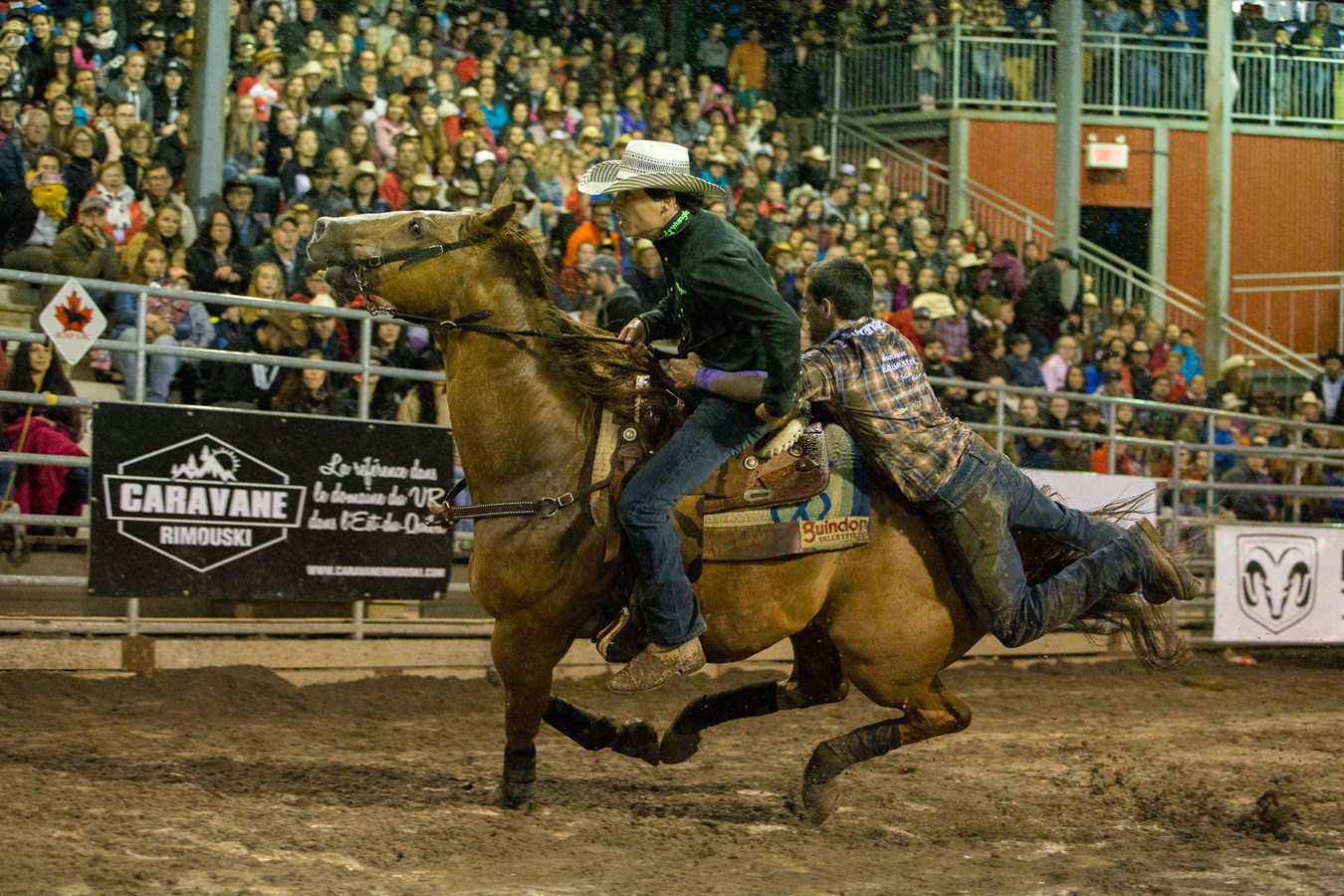 Les spectateurs fidèles au Festival country de SaintAntonin
