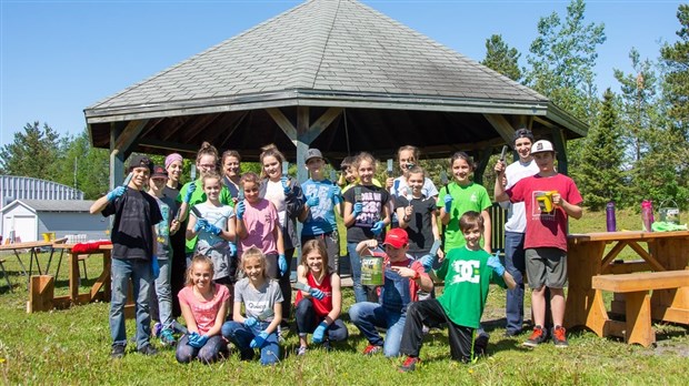 Un gazebo revampé par des élèves à Saint-Modeste 