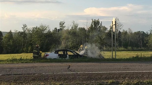 Collision enflammée à Sainte-Françoise