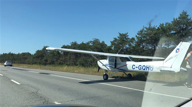 Un avion en difficulté se pose sur l'autoroute 20 à Saint-Jean-Port-Joli