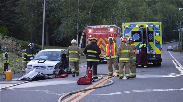 Collision entre deux véhicules à Pohénégamook