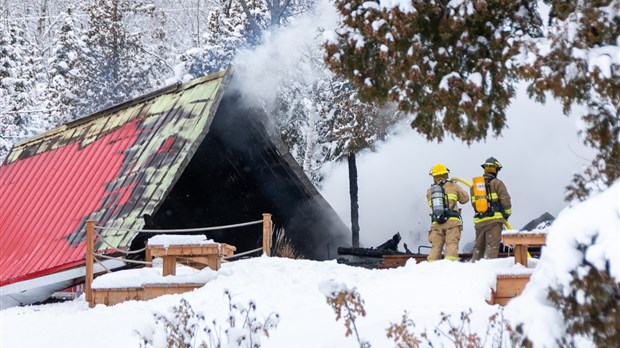 Incendie majeur à Saint-Mathieu-de-Rioux